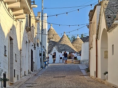 Italské městečko Alberobello v Apulii